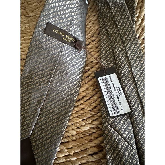 LOUIS VUITTON TIE NWT - Picture 1 of 4